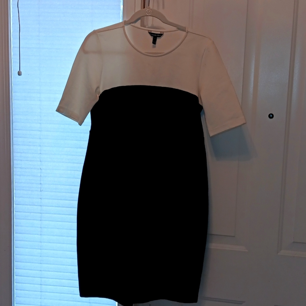 Isabella Oliver maternity dress sz 4